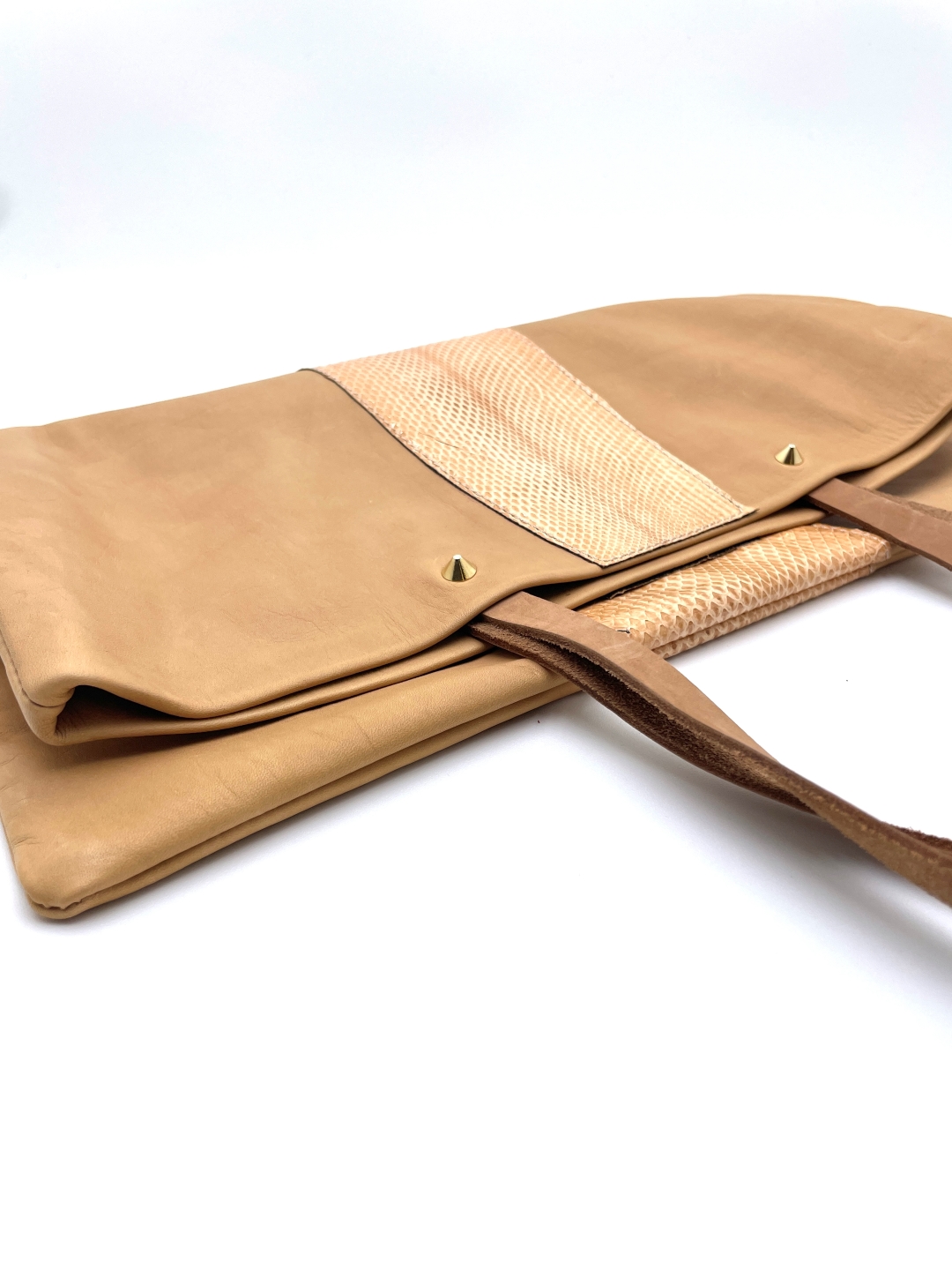 Flat caramel